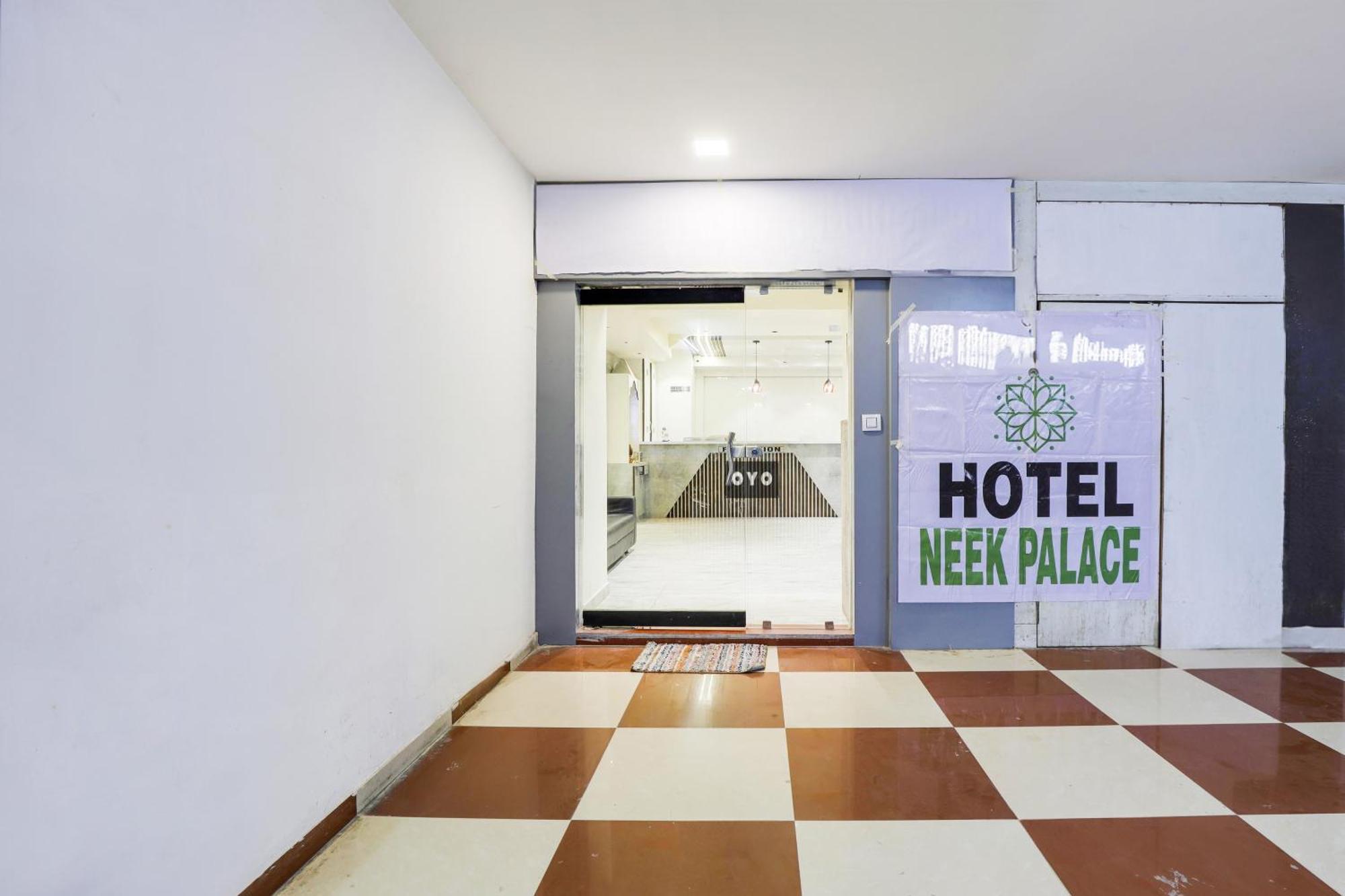 Hotel O Neek Palace أحمد أباد المظهر الخارجي الصورة